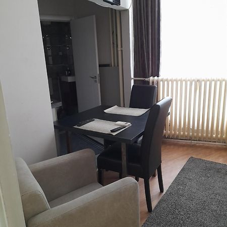 Visoki Stevan Apartments Belgrad Exterior foto