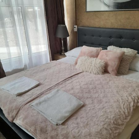 Visoki Stevan Apartments Belgrad Exterior foto